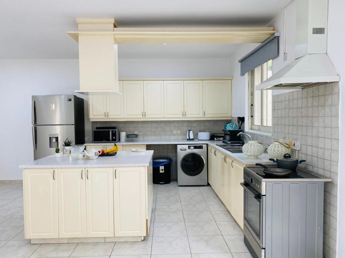 Gaia - 4 Bedroom House In Larnaca Exterior photo